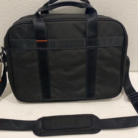 NWOT Tumi T-Tech Essential Gear Laptop / Breifcase, Messenger Bag Shoulder Strap - Picture 7 of 13
